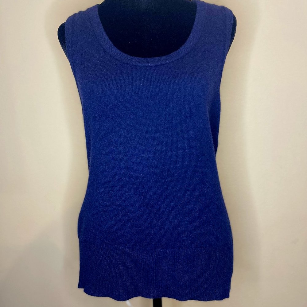 New w/tags Barrow & Grove navy 100% cashmere tank